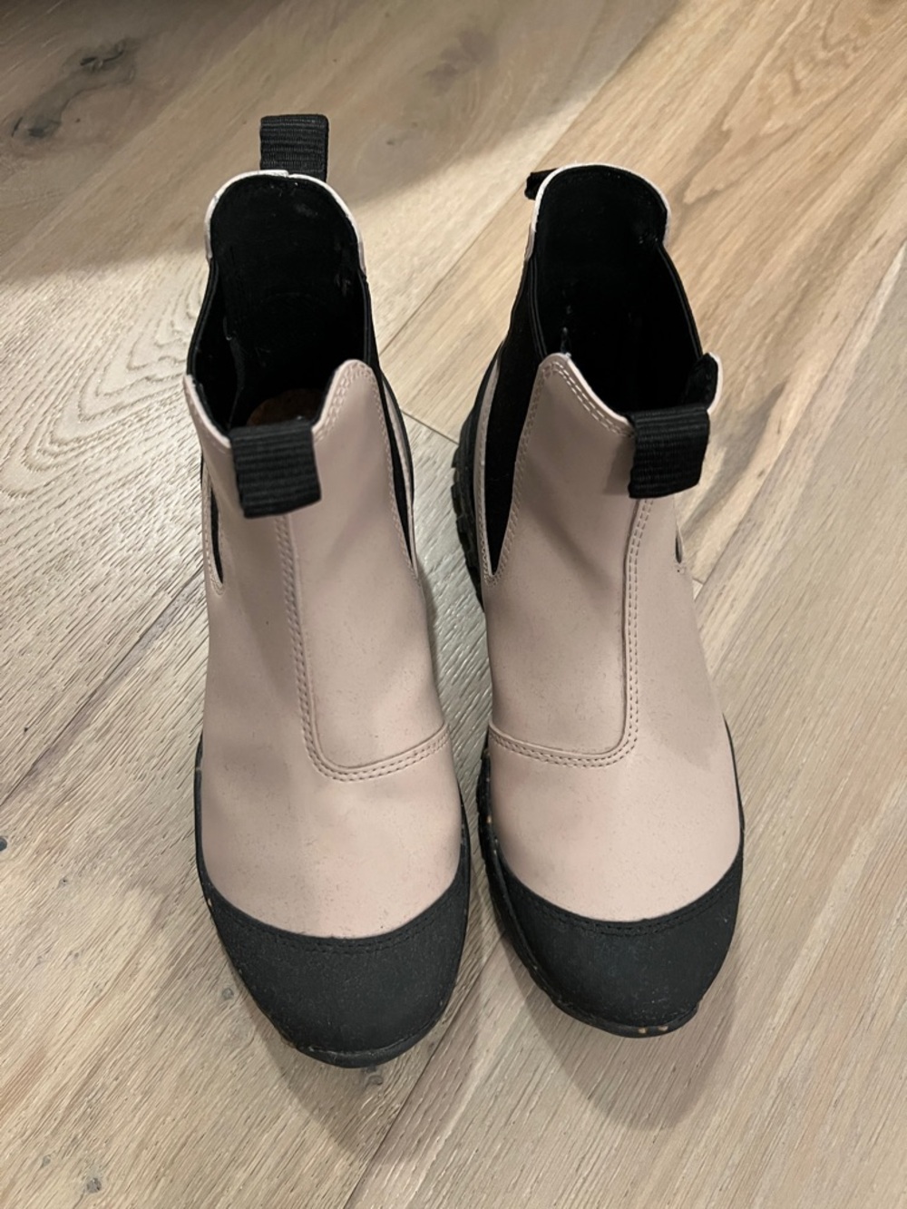 Women's Chelsea-Style Ankle Boots in Blush and Black